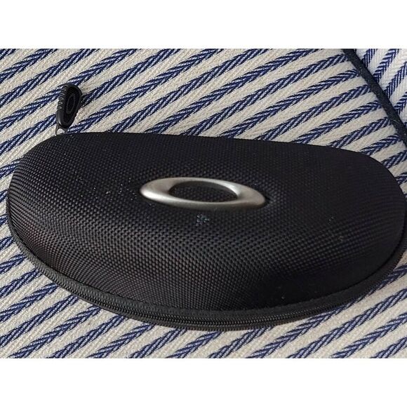 Oakley sunglasses vault - Picture 4 of 4